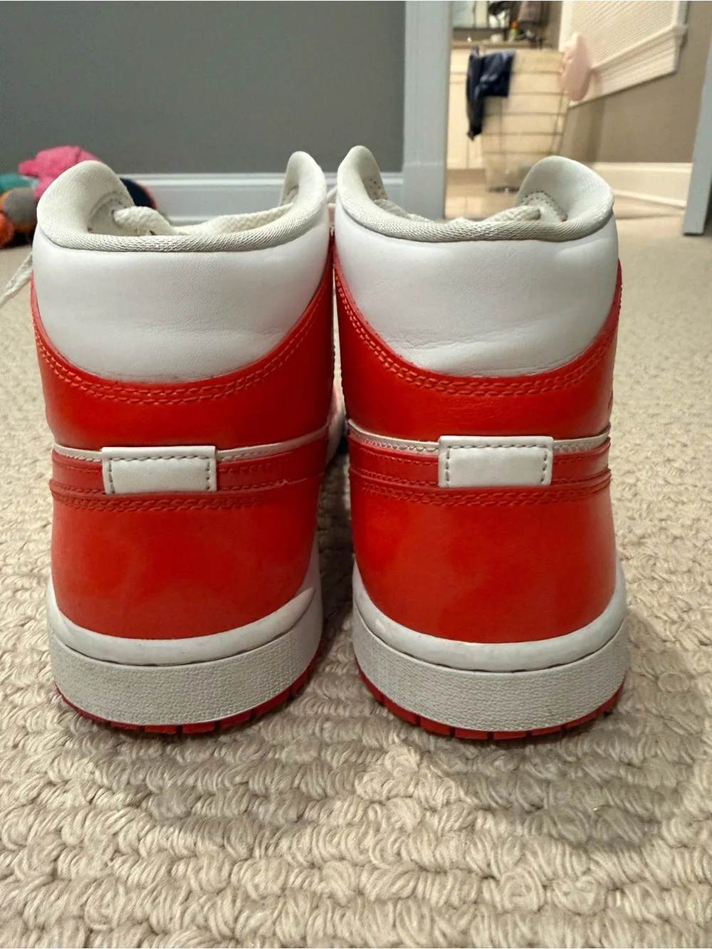 Women’s Air Jordan 1 Mid in Habanero - Picture 3 of 5